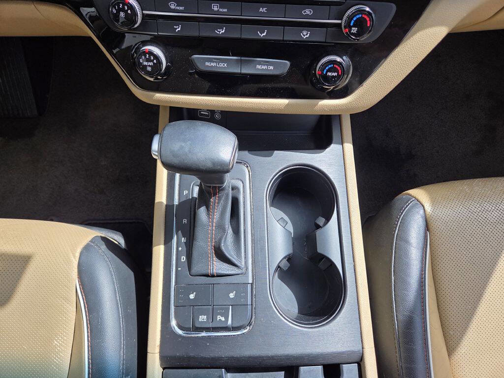 Used 2017 Kia Sedona LX w/ LX Essentials Premium Package image 46