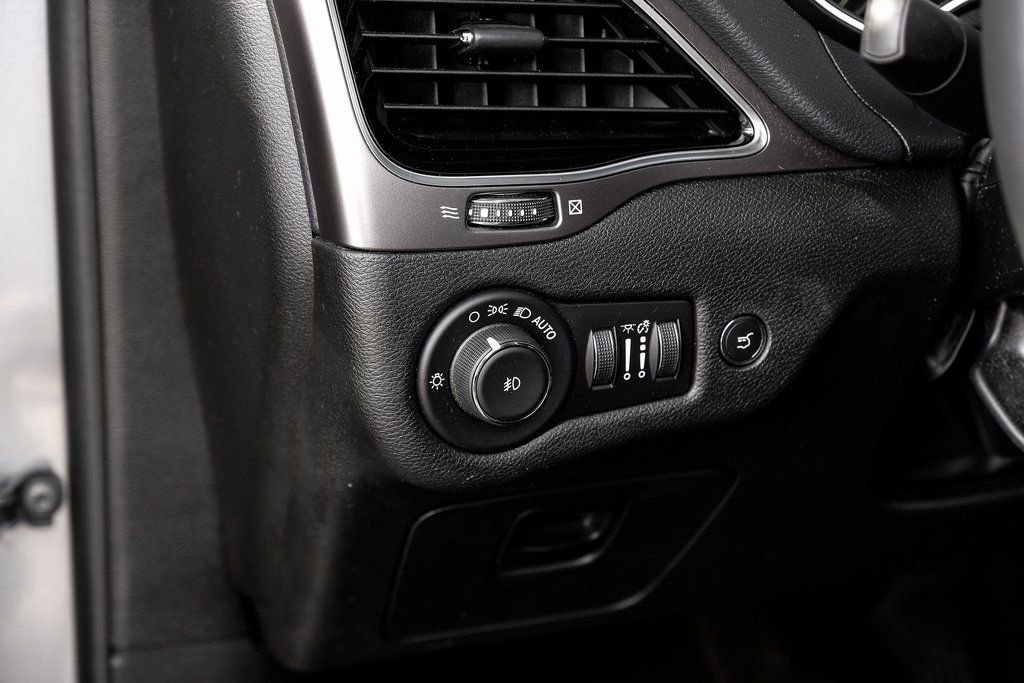 Used 2022 Jeep Cherokee Limited w/ Elite Package image 38