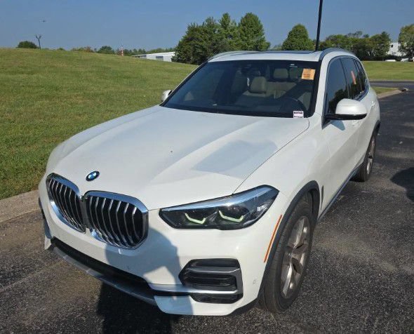Used 2022 BMW X5 sDrive40i w/ Premium Package RWD image 1