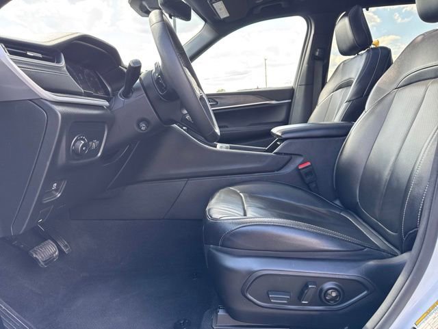 Used 2024 Jeep Grand Cherokee L Limited w/ Luxury Tech Group II AWD/4WD image 28