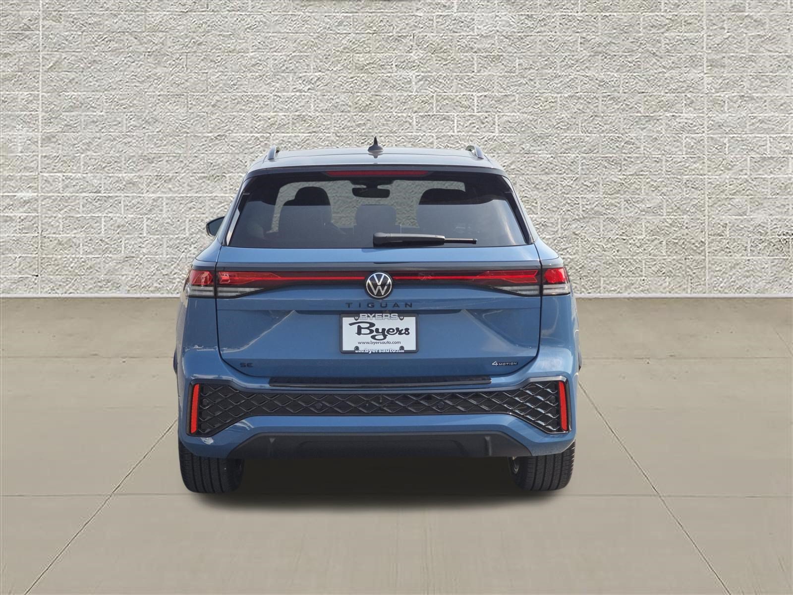 New 2026 Volkswagen Tiguan SE R-Line AWD/4WD image 6
