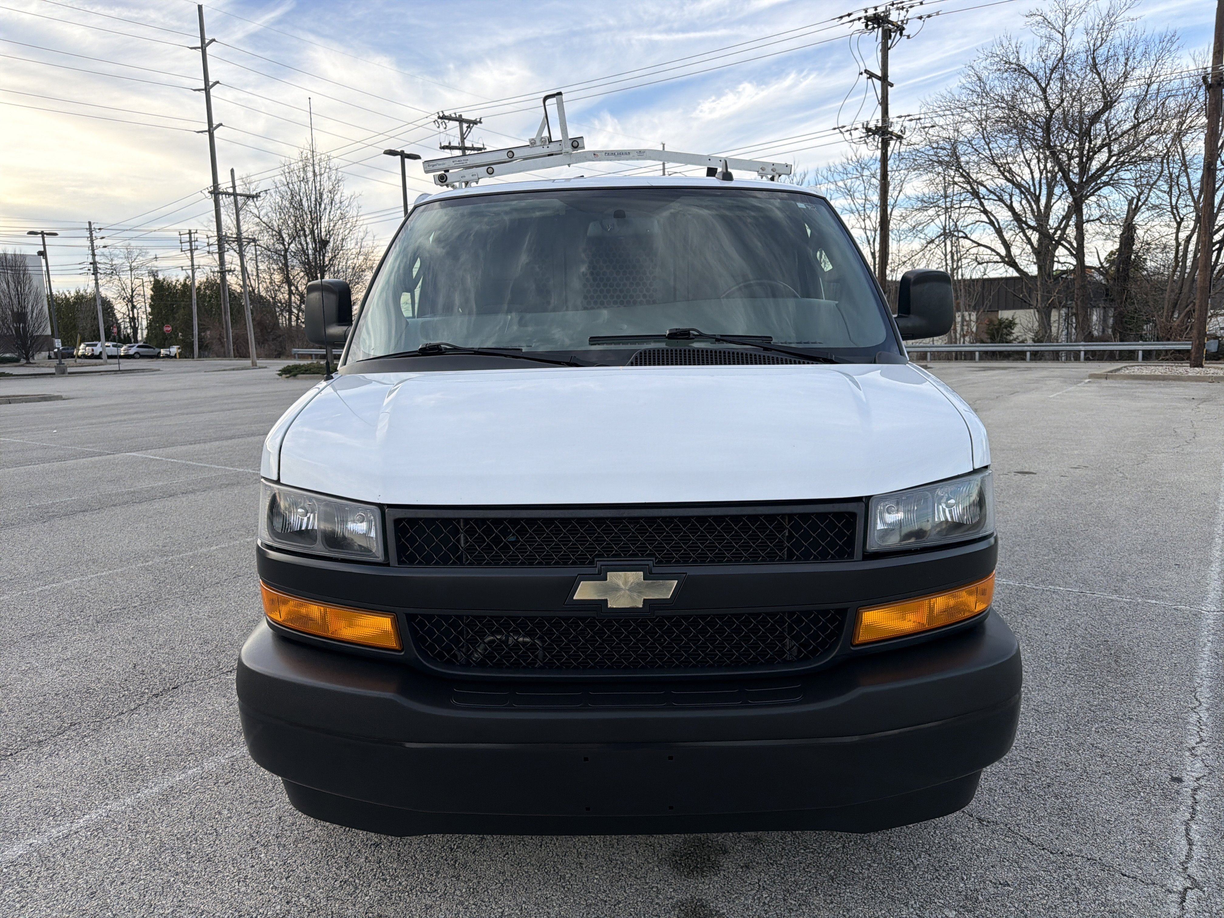 Used 2021 Chevrolet Express 2500 w/ Driver Convenience Package image 3