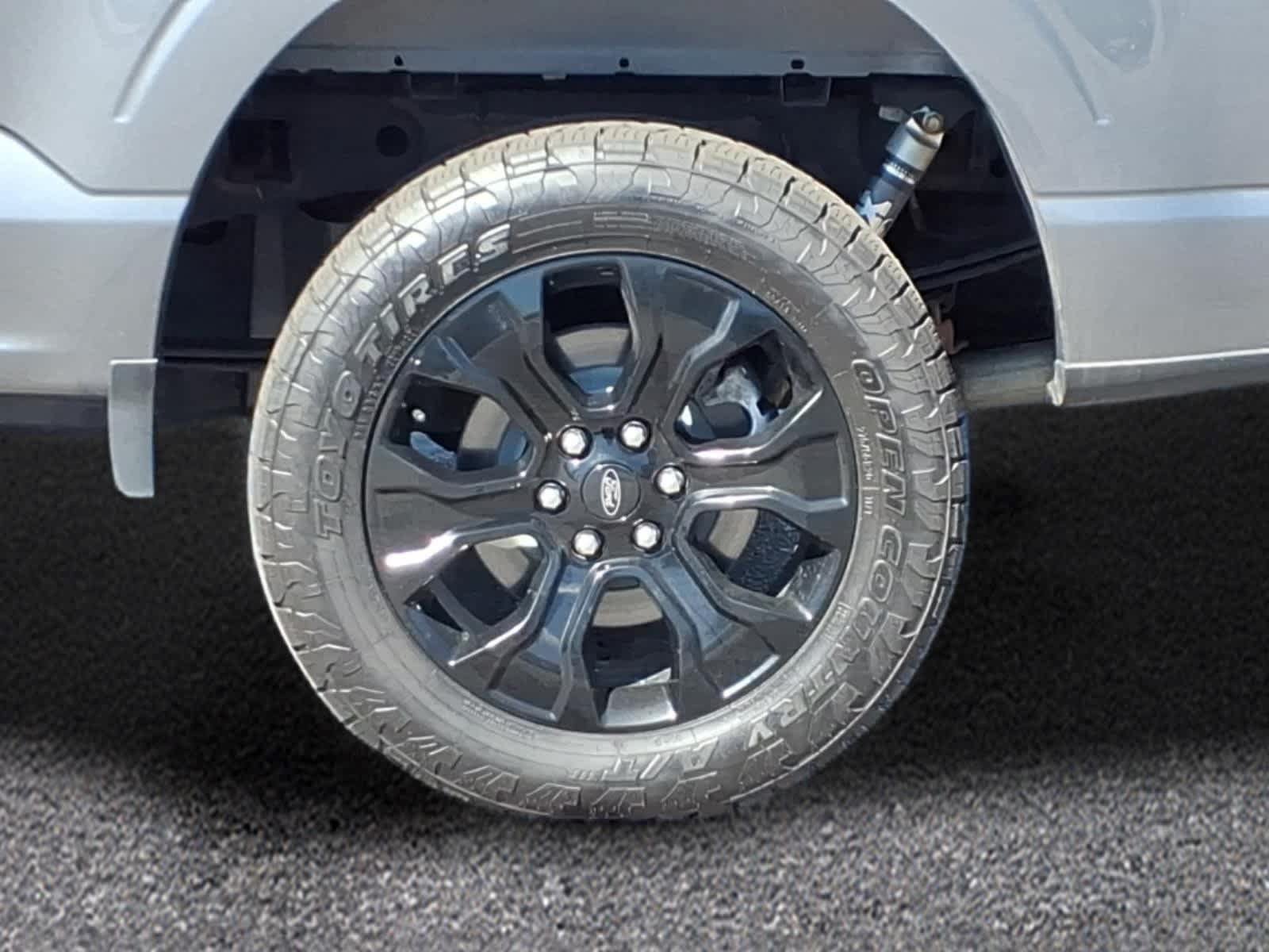 Used 2023 Ford F150 Lariat w/ Equipment Group 502A High AWD/4WD image 3