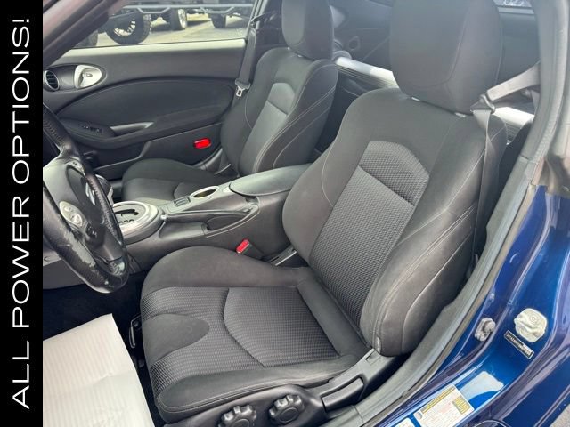 Used 2016 Nissan 370Z Coupe RWD image 9