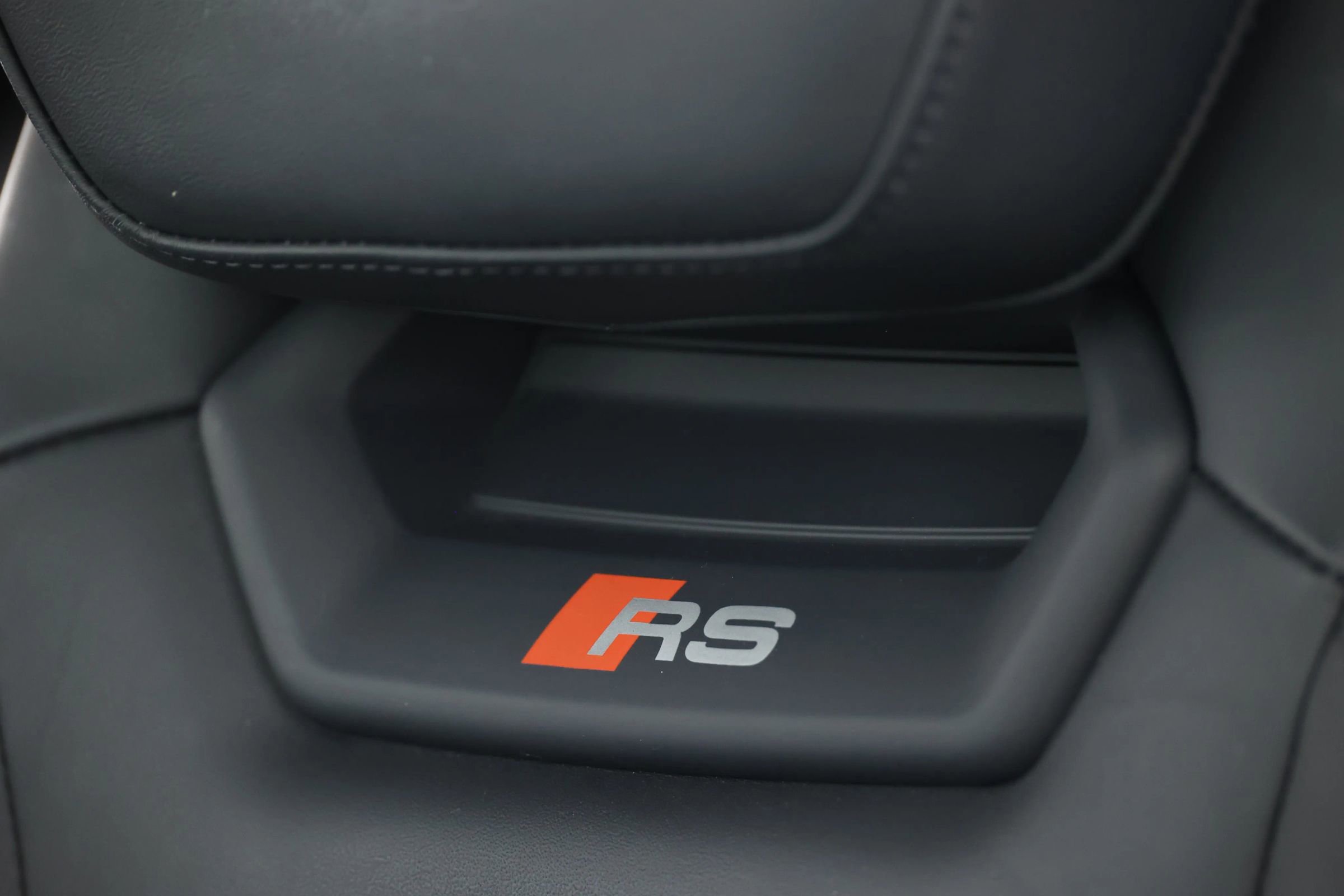 Used 2022 Audi RS e-tron GT w/ Carbon Performance Package image 21