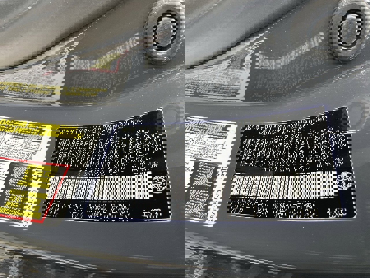 Used 2025 Toyota Camry LE image 9