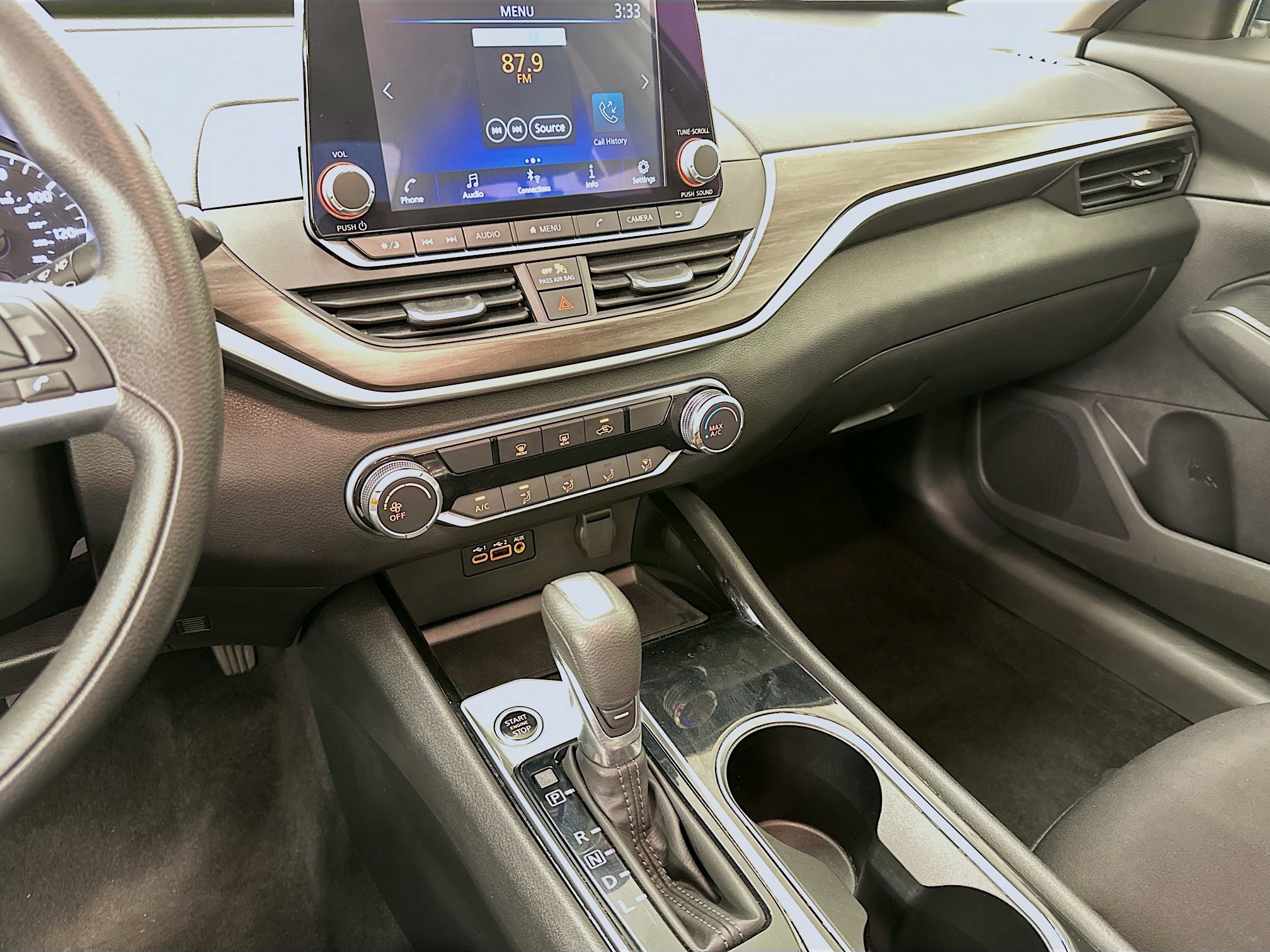 Used 2024 Nissan Altima 2.5 SV image 25