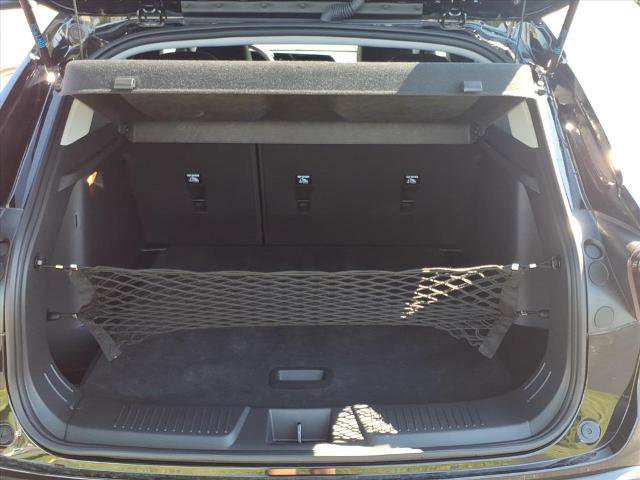 Used 2024 Chevrolet Trax LT w/ Driver Confidence Package image 28