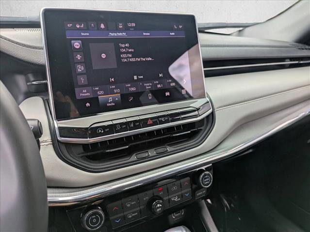 Used 2024 Jeep Compass Limited image 12