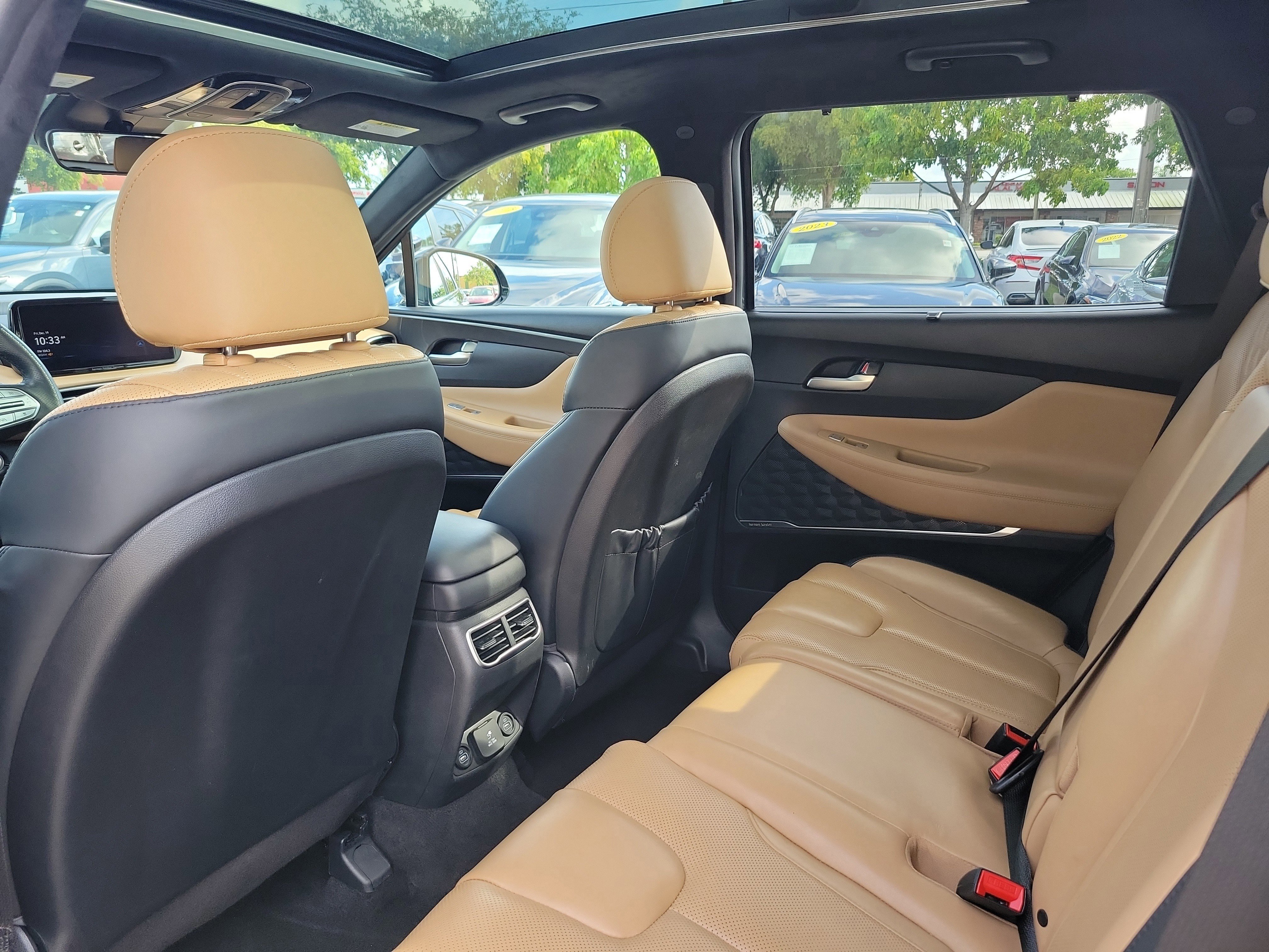 Used 2023 Hyundai Santa Fe Calligraphy image 7