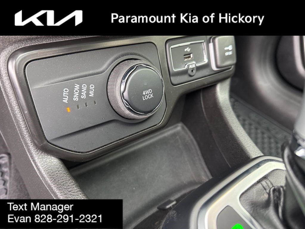 Used 2023 Jeep Renegade Limited w/ Sun/Sound Group image 25