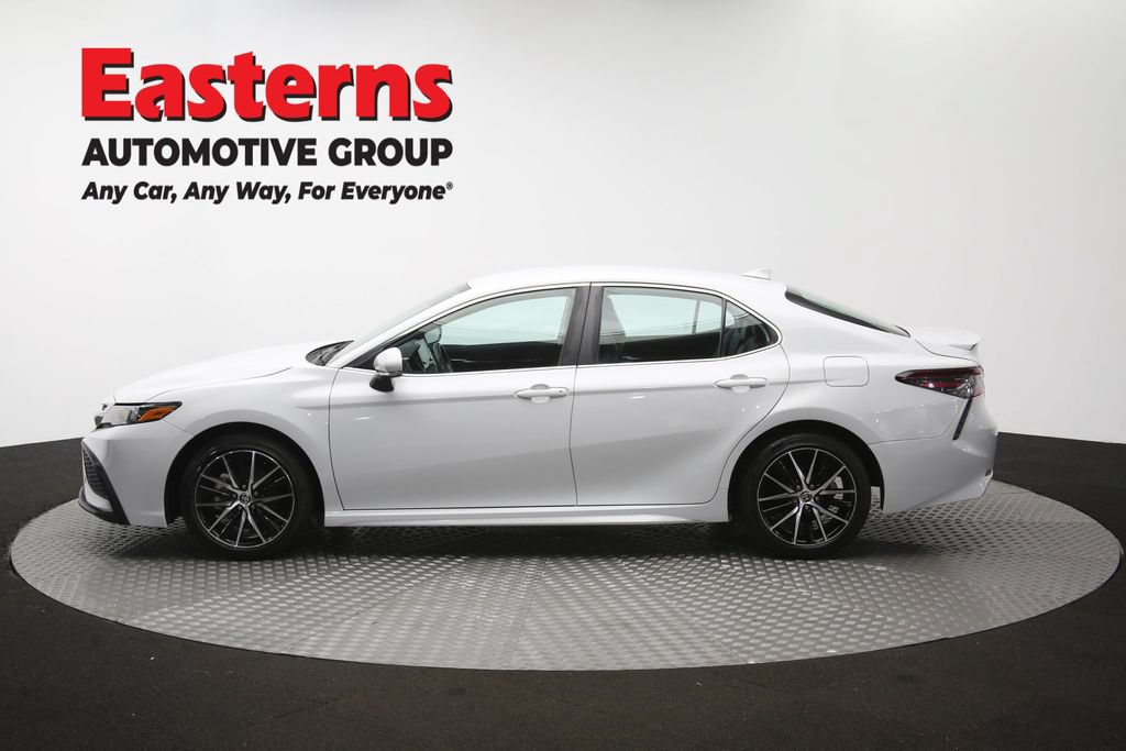 Used 2024 Toyota Camry SE w/ Cold Weather Package FWD image 58
