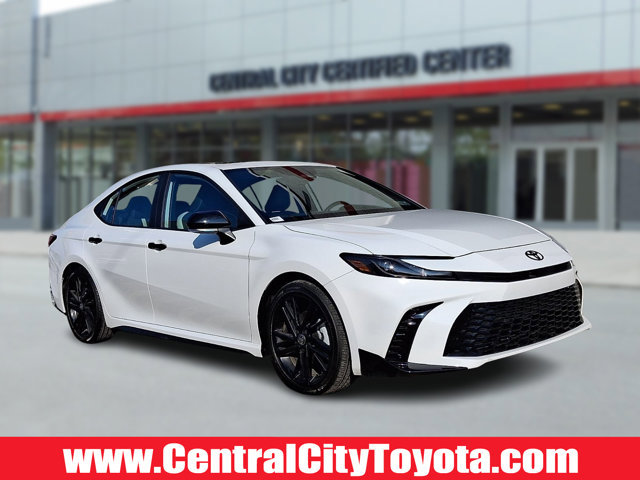 Used 2026 Toyota Camry XLE w/ Convenience Package image 1
