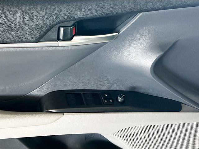 Used 2024 Toyota Camry SE FWD image 12