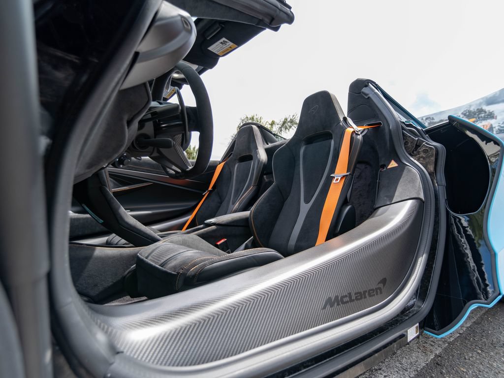 New 2026 McLaren 750S Spider RWD image 22