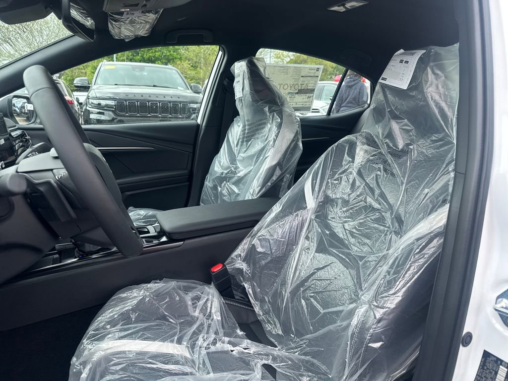 New 2026 Toyota Camry SE FWD image 18