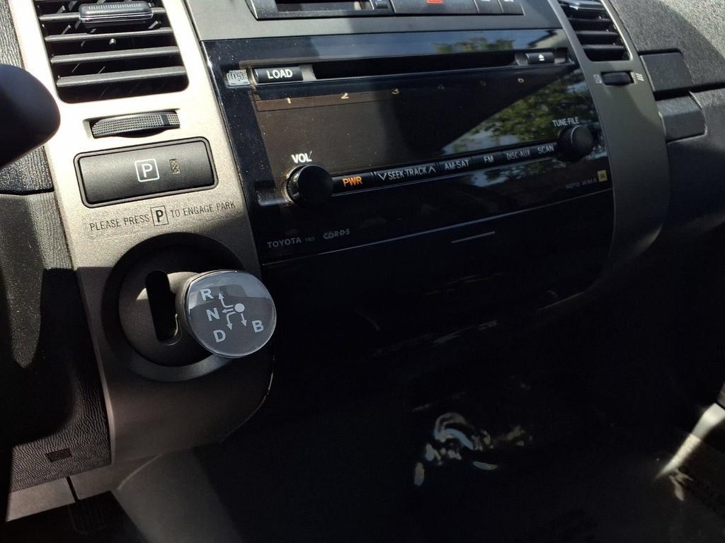 Used 2007 Toyota Prius Touring FWD image 13