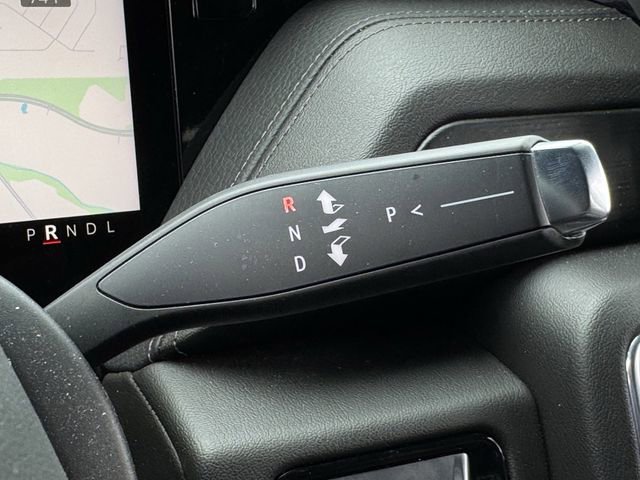 Used 2025 GMC Yukon Denali AWD/4WD image 21