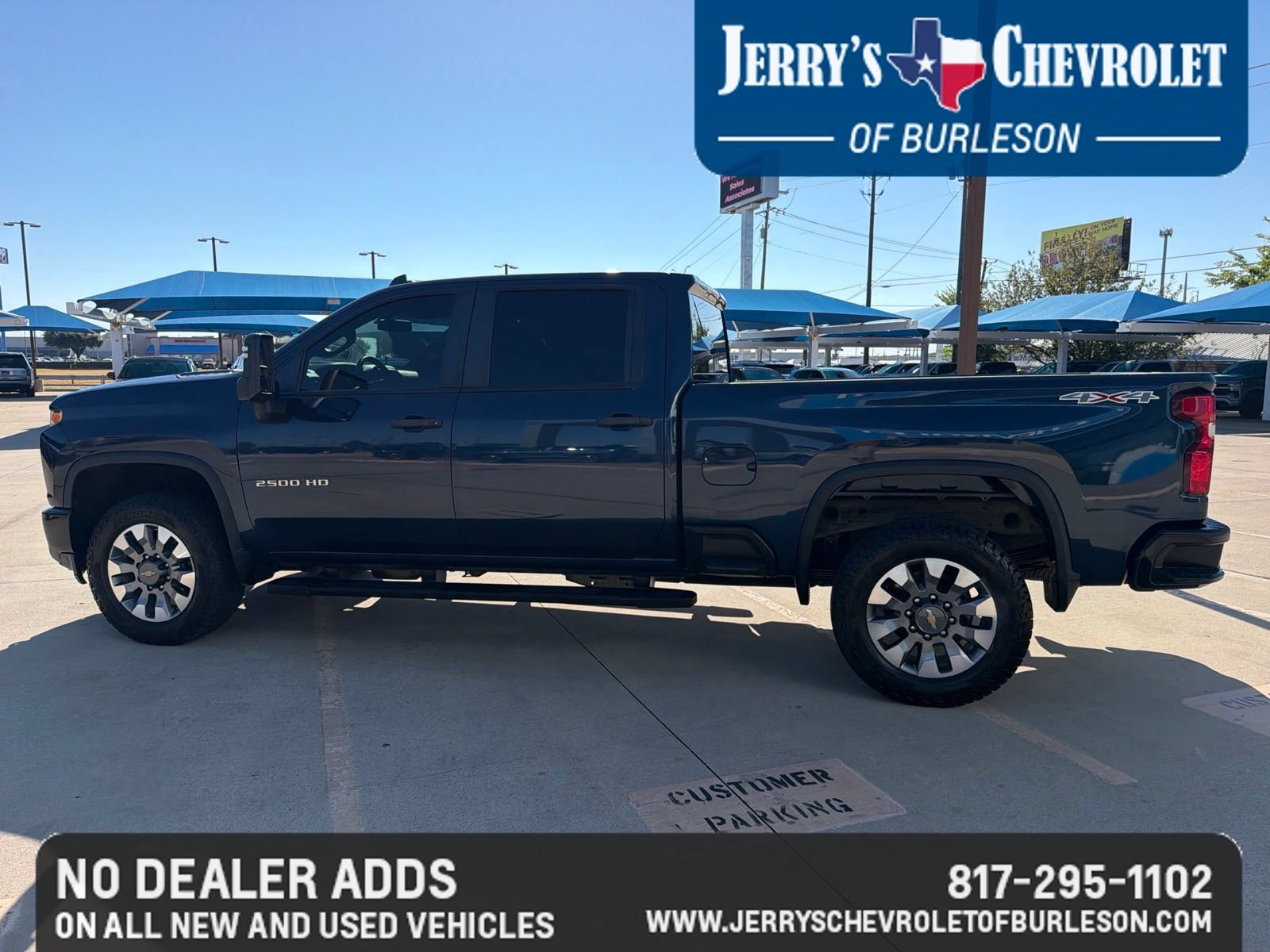 Used 2022 Chevrolet Silverado 2500 Custom w/ Custom Value Package AWD/4WD image 8