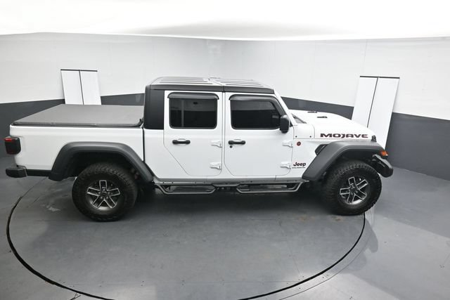 Used 2024 Jeep Gladiator Mojave w/ Technology Group AWD/4WD image 21