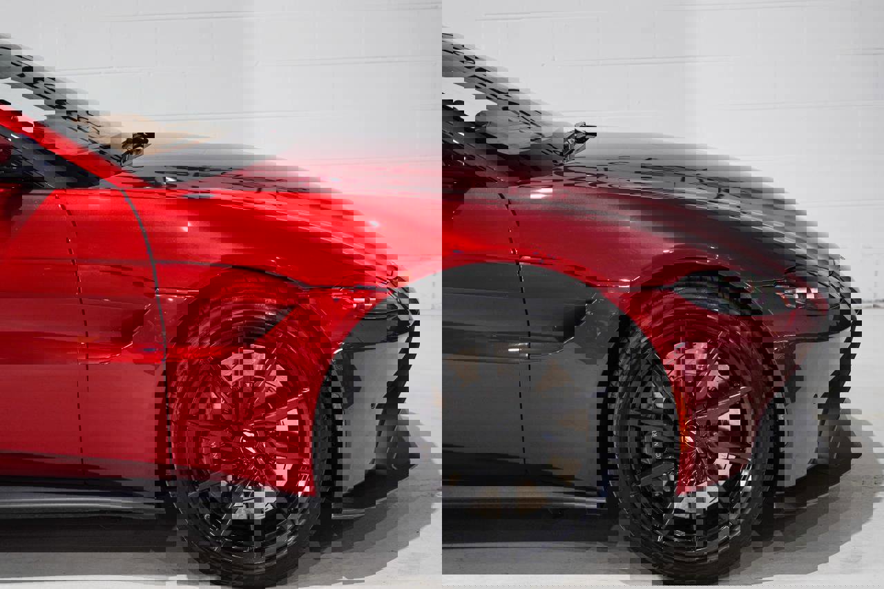 Used 2020 Aston Martin V8 Vantage Coupe image 21