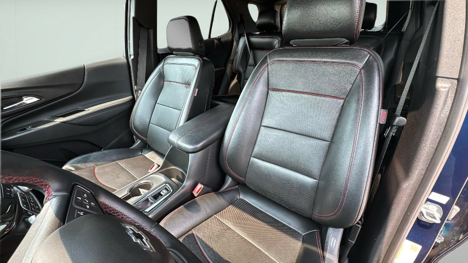 Used 2023 Chevrolet Equinox RS w/ RS Leather Package FWD image 13