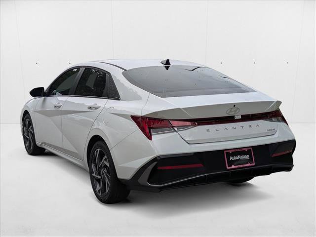 New 2025 Hyundai Elantra Limited image 7