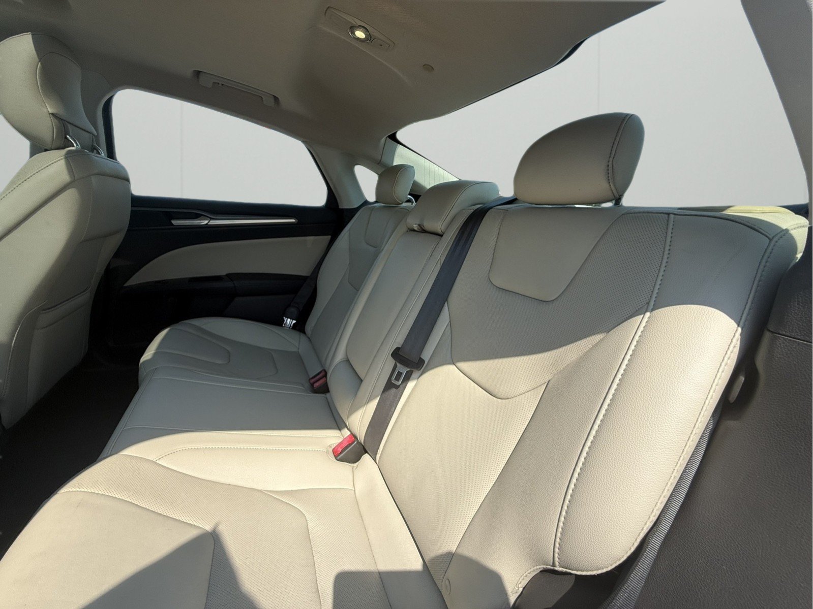 Used 2014 Ford Fusion Titanium FWD image 25