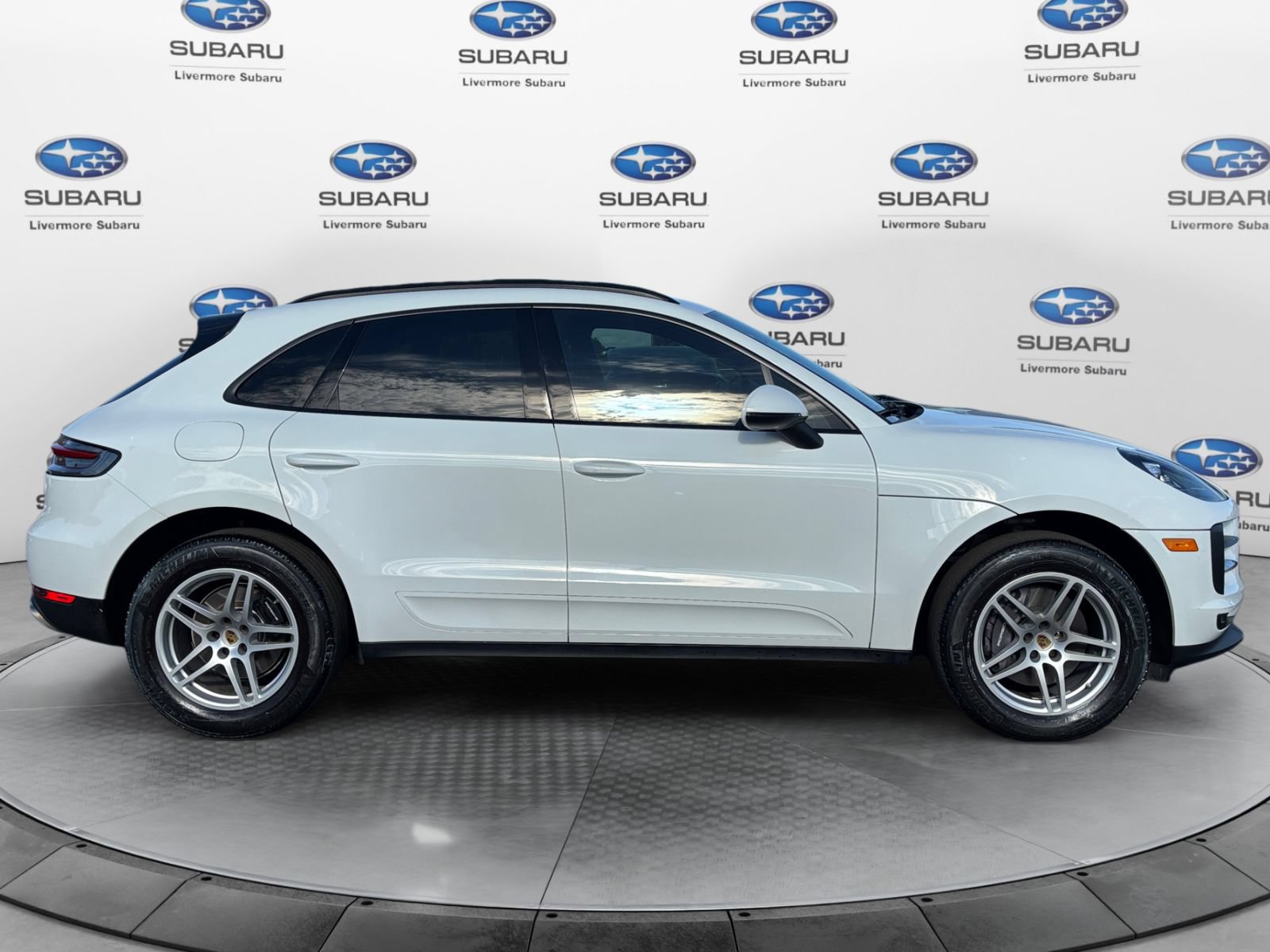 Used 2021 Porsche Macan AWD/4WD image 6