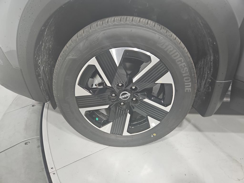 New 2026 Nissan Kicks SV w/ Cold Weather Package image 18