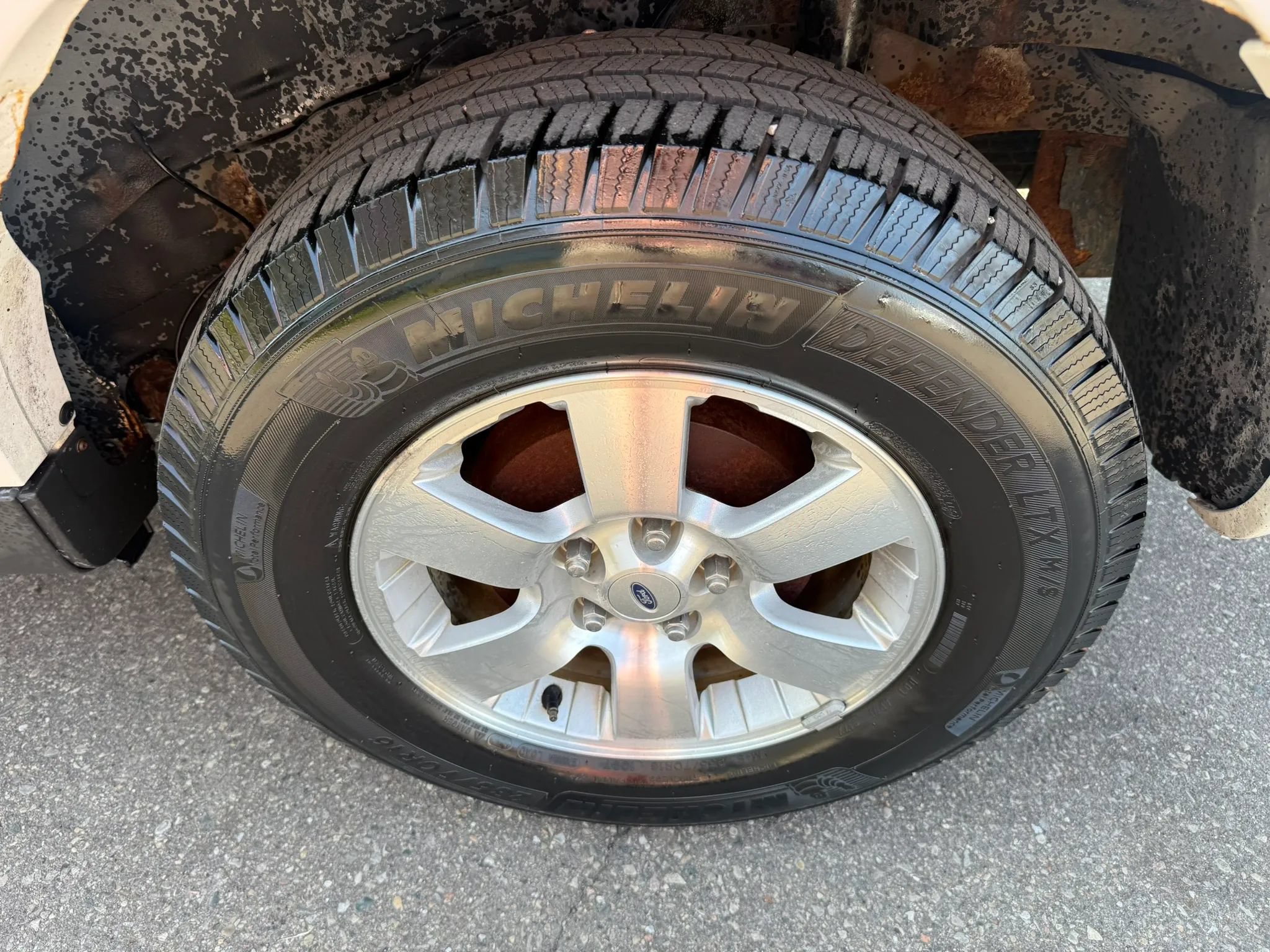 Used 2010 Ford Escape Limited FWD image 10