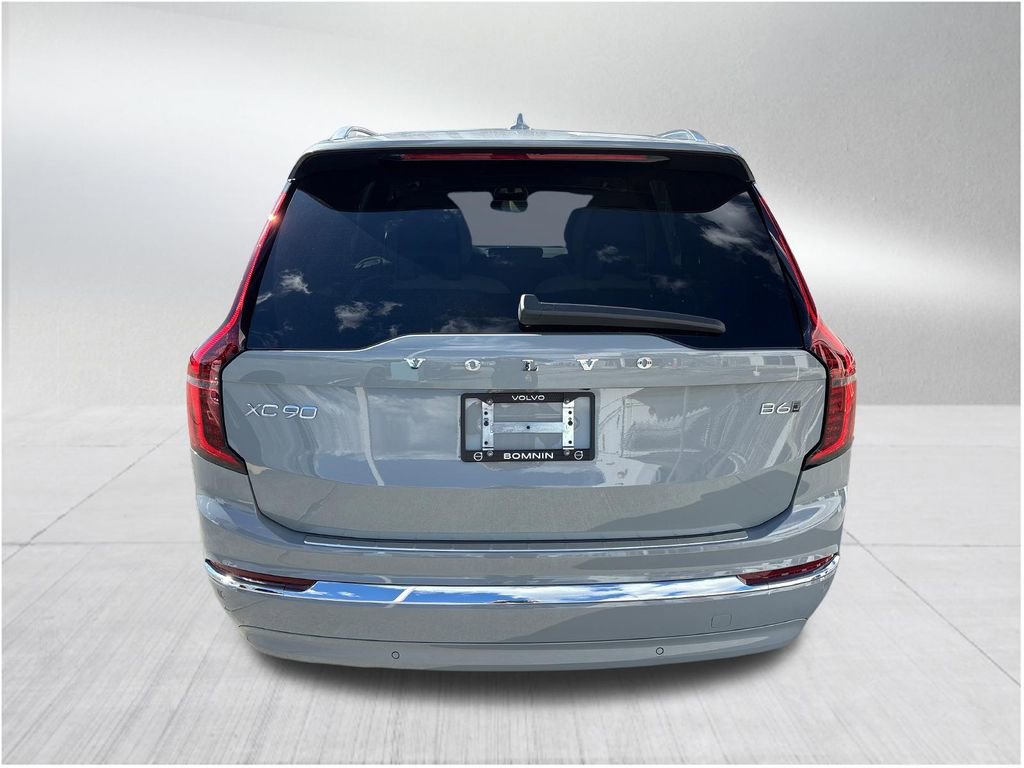 New 2026 Volvo XC90 B6 Plus w/ Protection Package Premier image 5