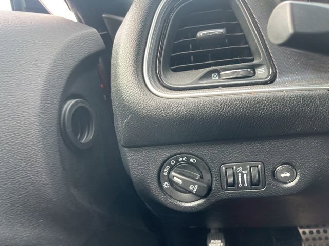 Used 2018 Dodge Challenger T/A image 17