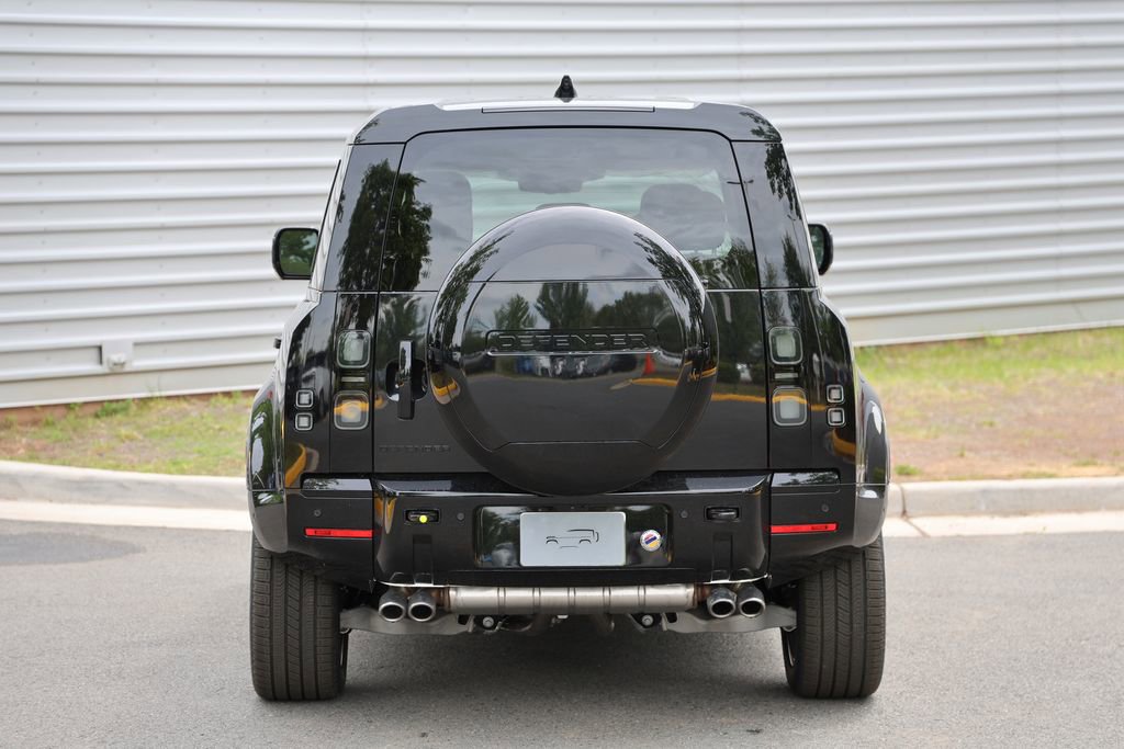 New 2026 Land Rover Defender 110 V8 AWD/4WD image 3