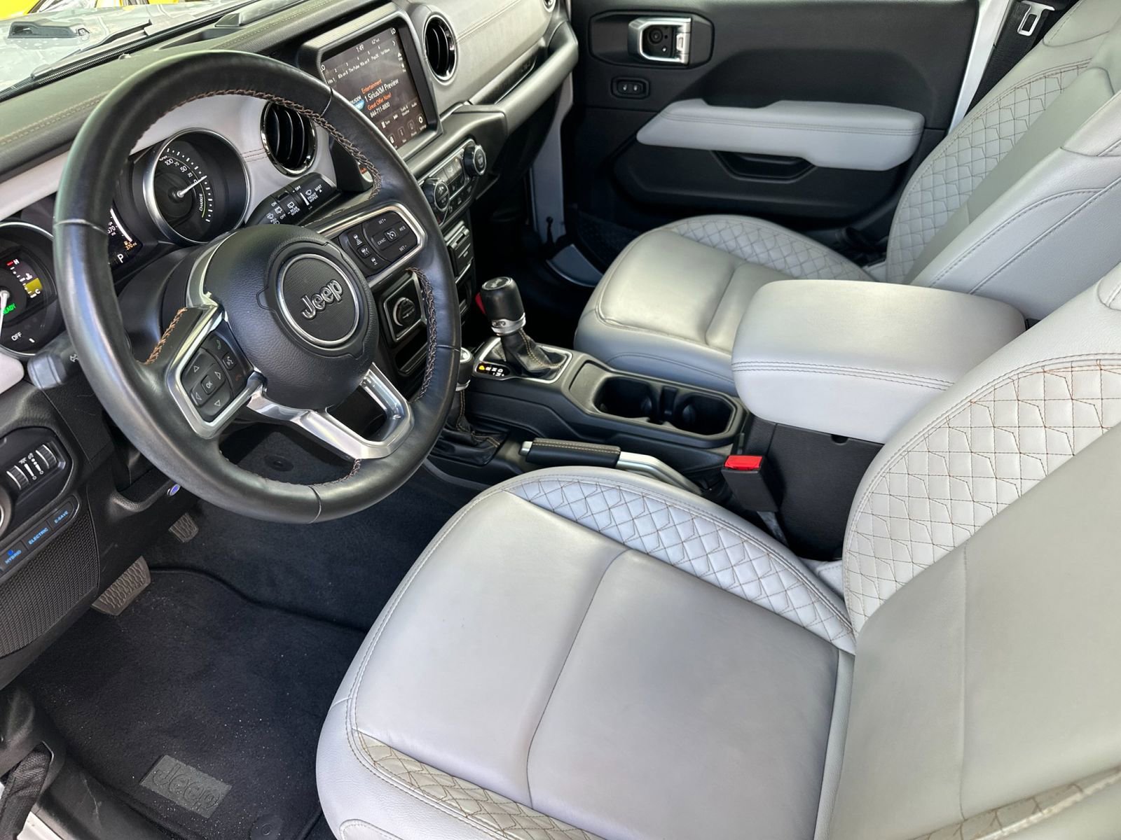 Used 2022 Jeep Wrangler Unlimited Sahara image 10