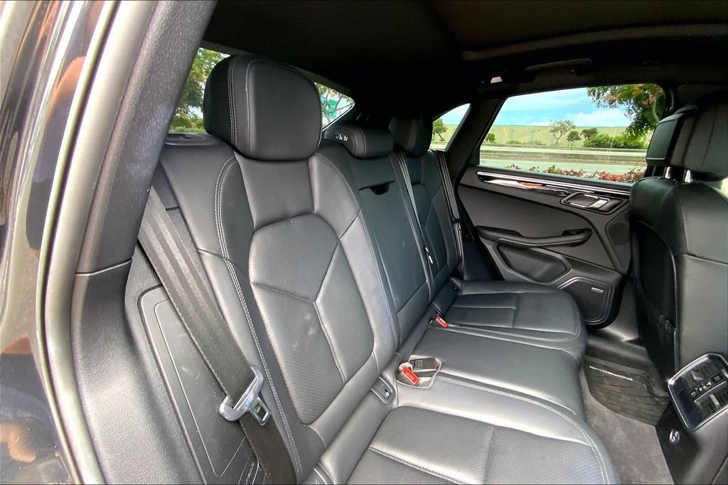 Used 2021 Porsche Macan S AWD/4WD image 26