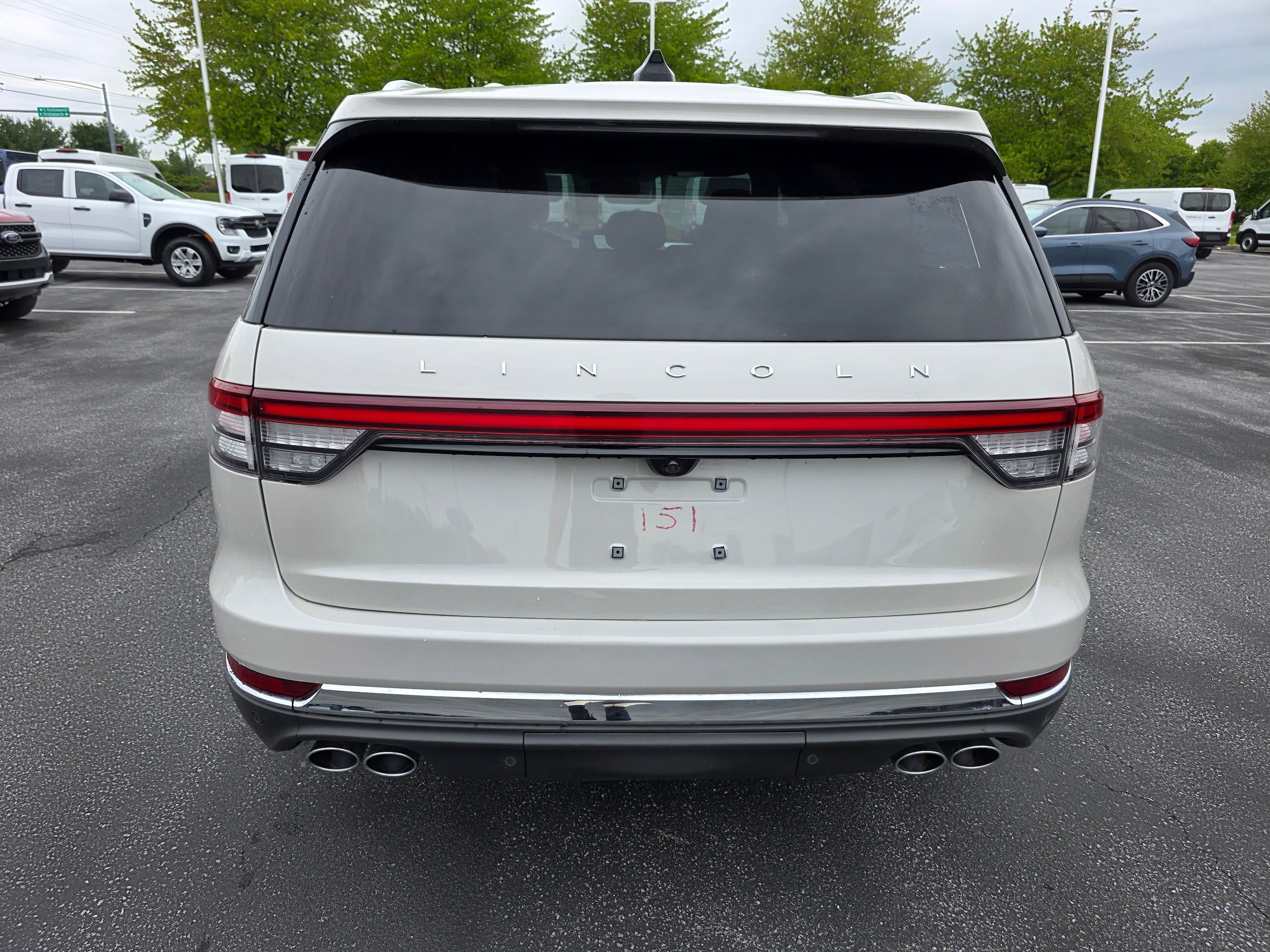 Used 2025 Lincoln Aviator Reserve w/ Illumination Package AWD/4WD image 4
