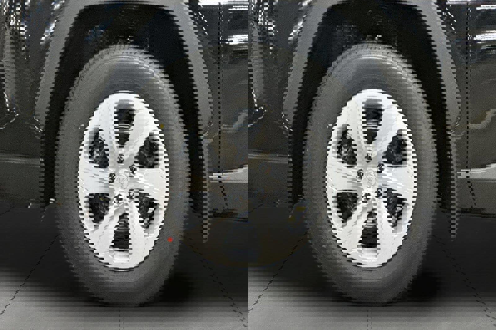 New 2025 Toyota RAV4 LE image 31