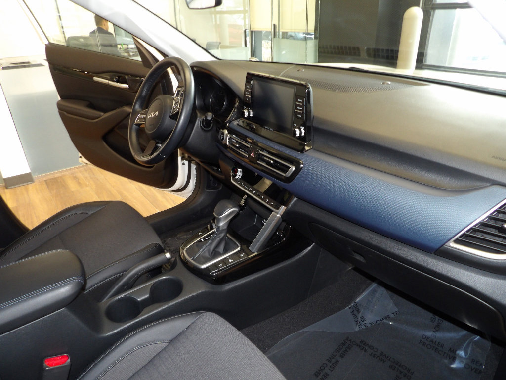 Used 2023 Kia Seltos S image 13