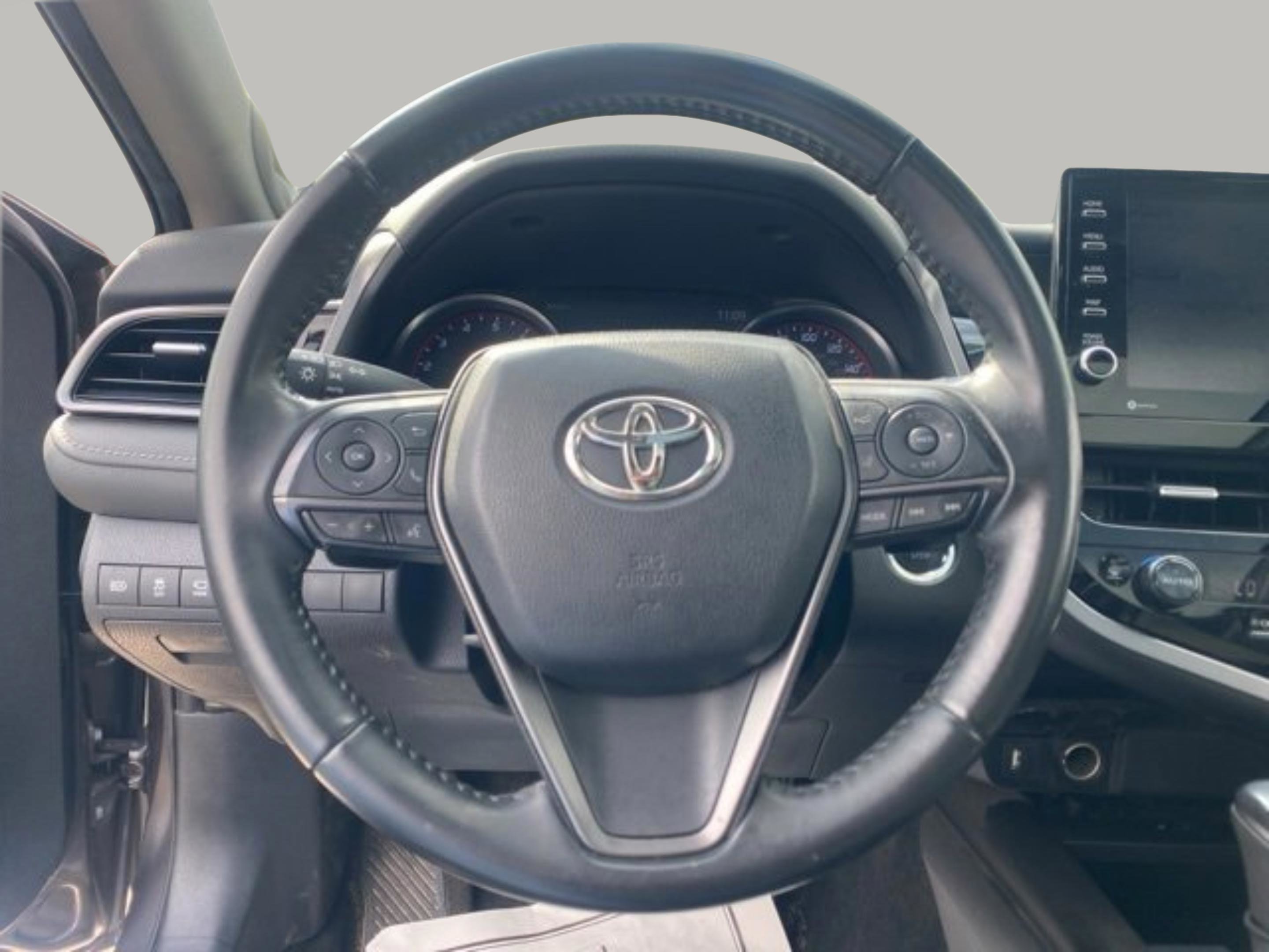 Used 2022 Toyota Camry XSE w/ Navigation Package image 19
