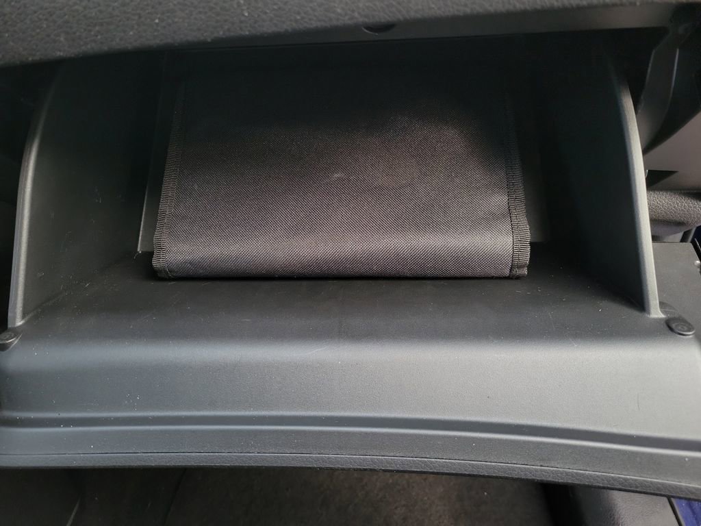 Used 2022 Nissan Rogue Sport S image 37