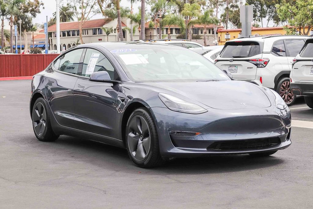 Used 2023 Tesla Model 3 Standard Range RWD image 3
