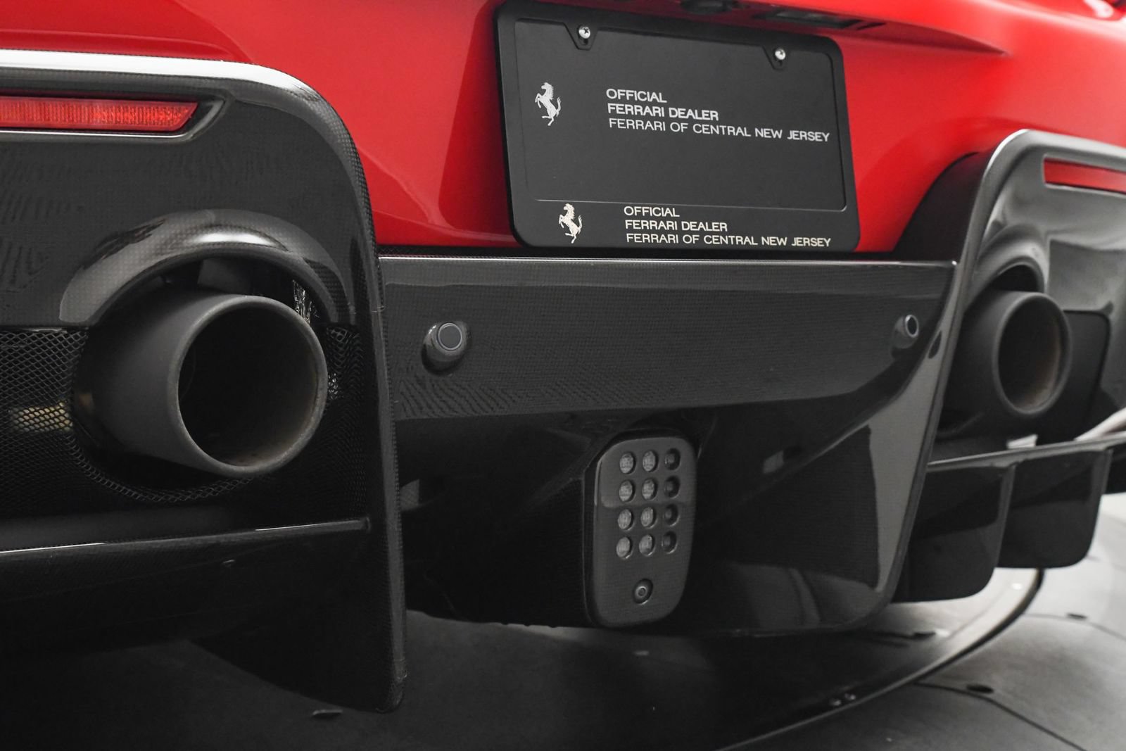Used 2020 Ferrari 488 Pista Coupe RWD image 11
