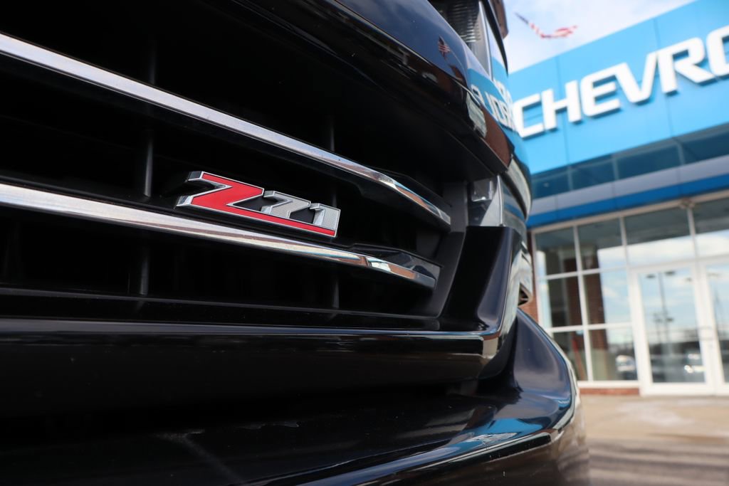 Used 2017 Chevrolet Silverado 1500 LTZ Z71 w/ LTZ Plus Package image 8