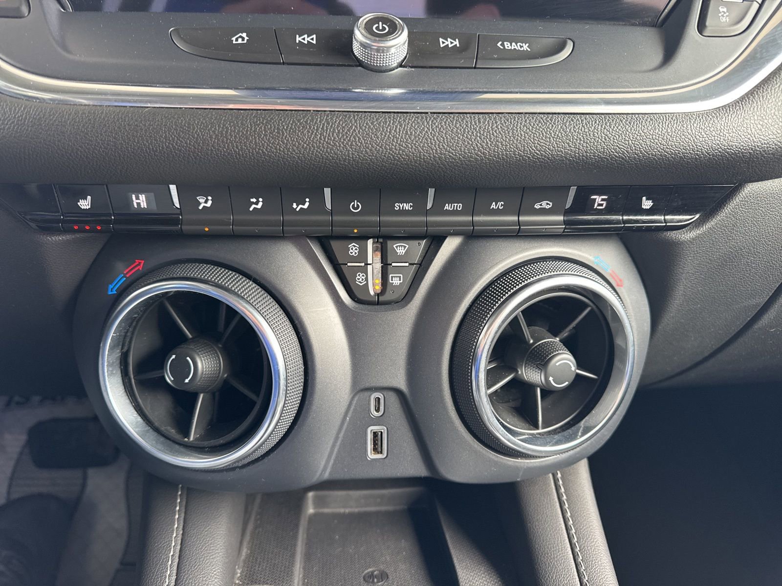 Used 2023 Chevrolet Blazer LT w/ Convenience Package image 32