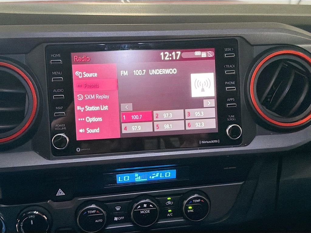 Used 2021 Toyota Tacoma TRD Sport w/ Technology Package image 15