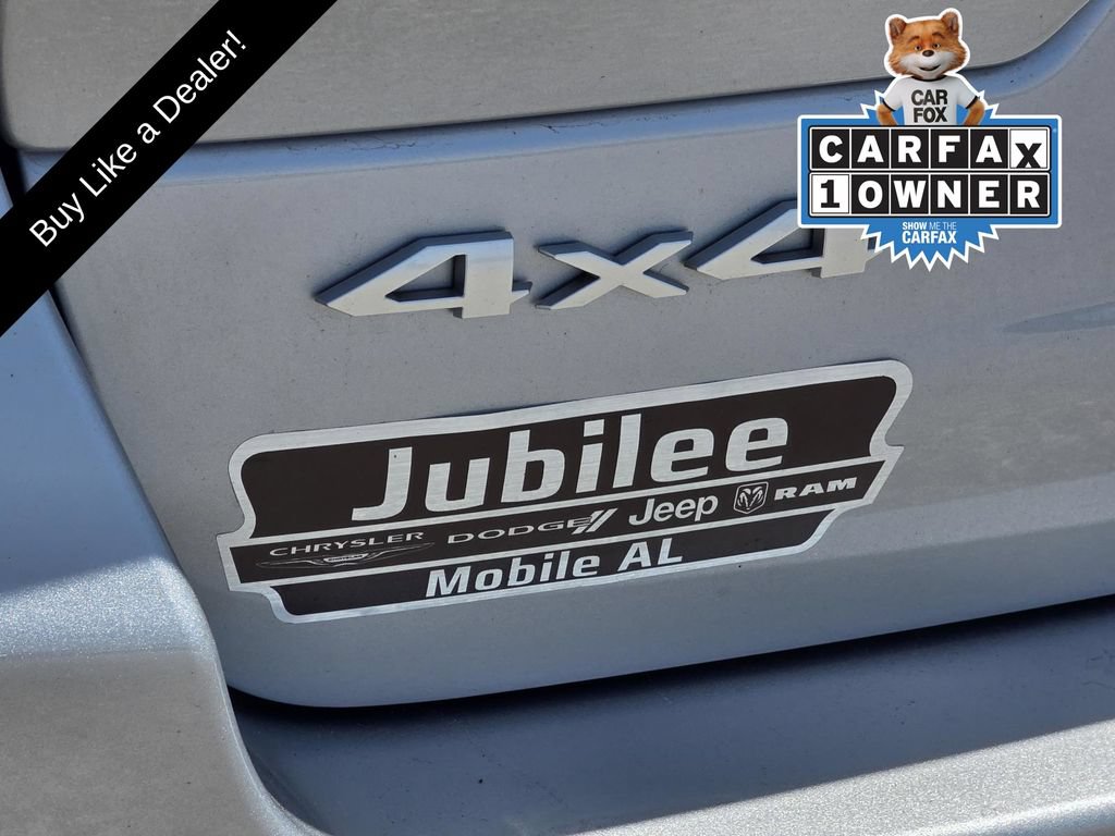 Used 2025 Jeep Grand Cherokee Laredo w/ Luxury Tech Group I AWD/4WD image 30