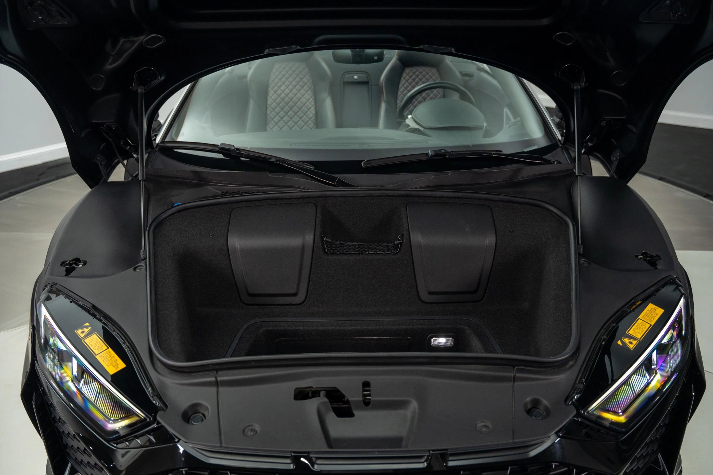 Used 2021 Audi R8 V10 w/ Premium Package image 16