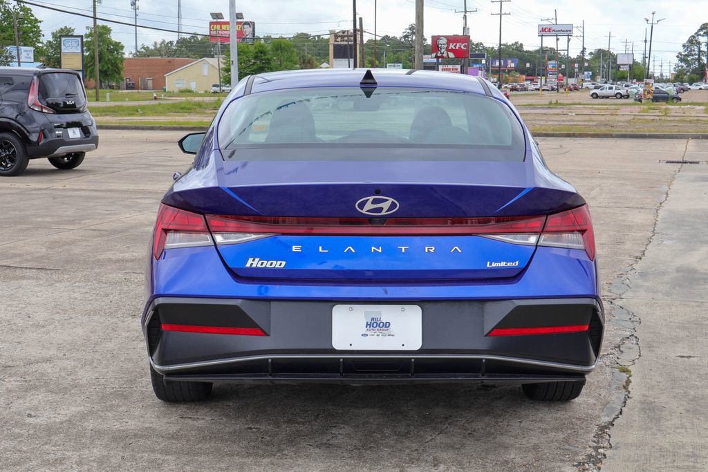 Used 2025 Hyundai Elantra Limited FWD image 20