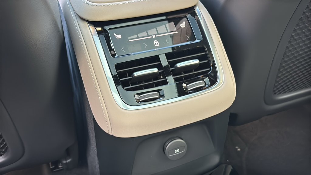 New 2027 Volvo XC90 T8 Ultra AWD/4WD image 9